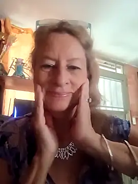 MaryLunna online show from 02-25-25, 06:33