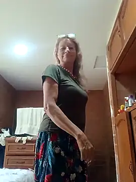 MaryLunna online show from 03-12-25, 07:58