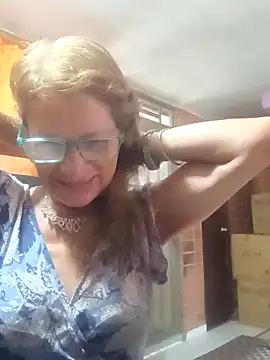 MaryLunna online show from 03-16-25, 06:44