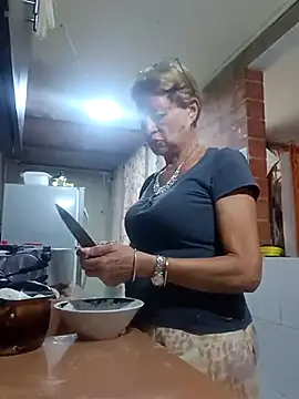 MaryLunna online show from 03-19-25, 10:09