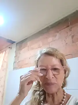 MaryLunna online show from 02-09-25, 05:43