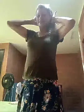 MaryLunna online show from 02-11-25, 02:13