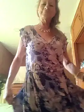 MaryLunna online show from 02-18-25, 07:19