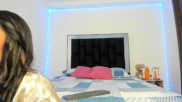 victoriacolin online show from 03-22-25, 10:26