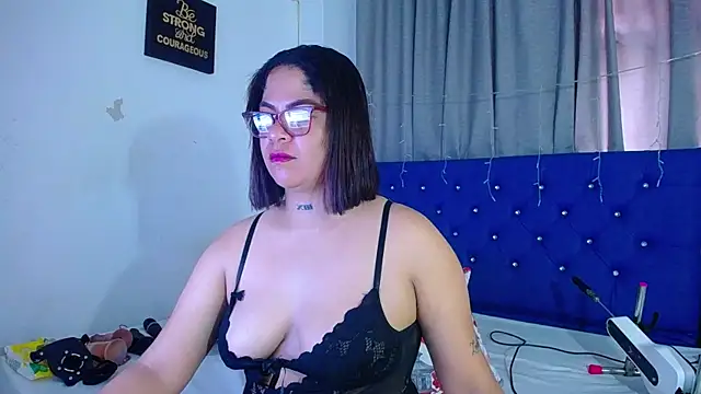 hornny cougar online show from 04-07-26, 06:10