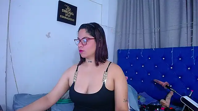 hornny cougar online show from 11-28-25, 06:52