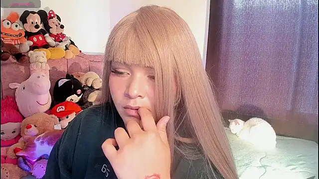 Snapshot of ImamDahian chatting on 10-28-25, 08:19 ImamDahian online show from 10-28-25, 08:19