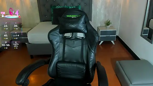 Hadley  online show from 02-11-26, 03:06