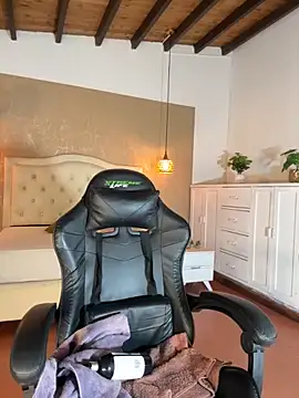 Hadley  online show from 11-15-25, 12:25