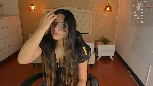 Hadley  online show from 10-28-25, 02:56