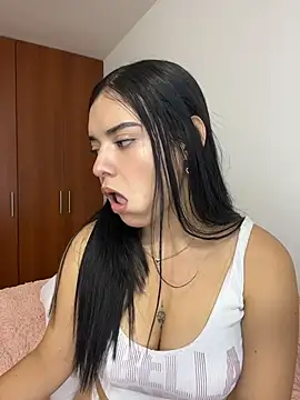 Snapshot of eileensophi chatting on 07-15-26, 03:02 eileensophi online show from 07-15-26, 03:02