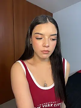 eileensophi online show from 04-05-26, 02:51