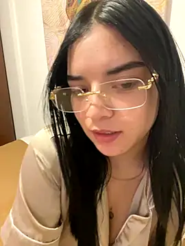 eileensophi online show from 10-27-25, 03:07