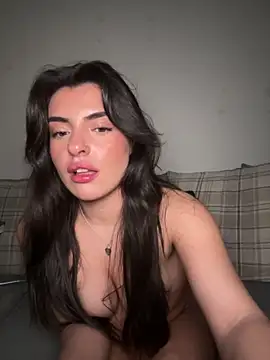 Snapshot of cute_carly_ chatting on 02-28-25, 10:28 cute carly online show from 02-28-25, 10:28