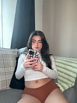 Snapshot of cute_carly_ chatting on 02-26-25, 03:43 cute carly online show from 02-26-25, 03:43