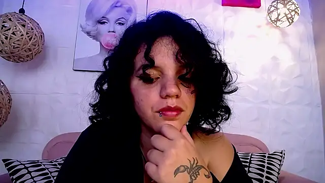 HoneyVelvet online show from 01-30-25, 09:47