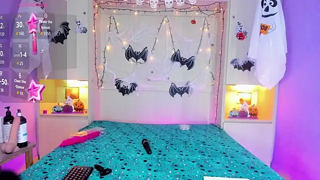 CandyyMaria online show from 10-28-25, 07:57