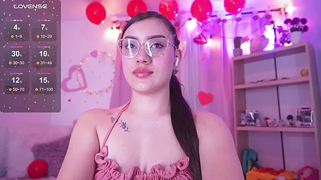 Snapshot of Nalia_adams chatting on 09-19-25, 02:10 Nalia adams online show from 09-19-25, 02:10