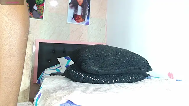 k stormi  online show from 10-05-25, 02:35