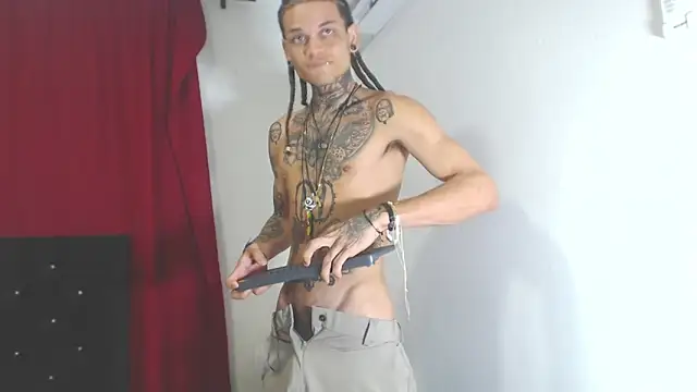 Snapshot of hot_man05 chatting on 02-27-25, 07:08 hot man05 online show from 02-27-25, 07:08