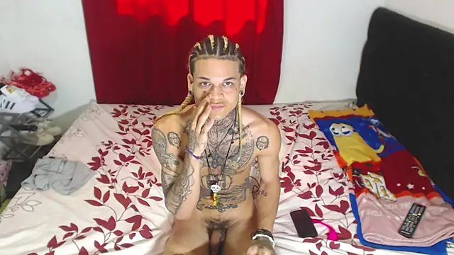 Snapshot of hot_man05 chatting on 02-19-25, 07:26 hot man05 online show from 02-19-25, 07:26