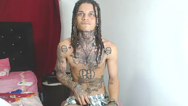 Snapshot of hot_man05 chatting on 03-16-25, 11:38 hot man05 online show from 03-16-25, 11:38