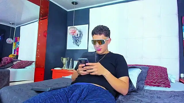 Thomas May4rs online show from 03-13-25, 07:42