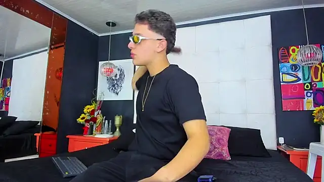 Thomas May4rs online show from 03-12-25, 04:30