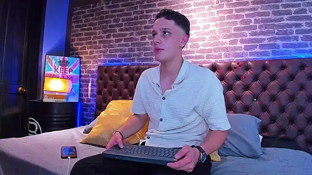 Thomas May4rs online show from 02-15-25, 04:03