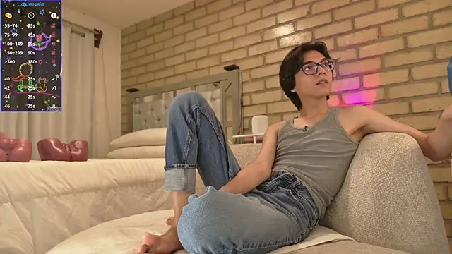 Snapshot of biel_biel chatting on 06-22-26, 04:20 biel biel online show from 06-22-26, 04:20