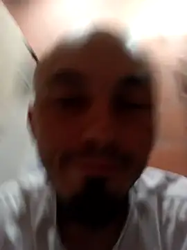 Snapshot of Jean18060 chatting on 09-28-25, 01:18 Jean18060 online show from 09-28-25, 01:18