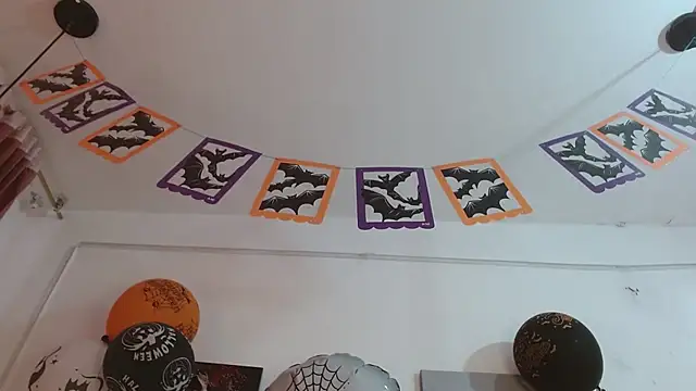 lunaember cs online show from 10-30-25, 02:58