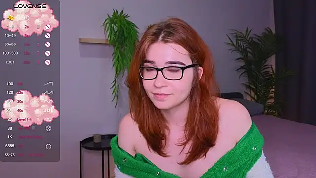 Snapshot of Anncouette_ chatting on 02-08-25, 01:22 Anncouette  online show from 02-08-25, 01:22