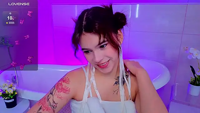 Snapshot of Hotary_Yuko chatting on 09-14-25, 03:18 Hotary Yuko online show from 09-14-25, 03:18