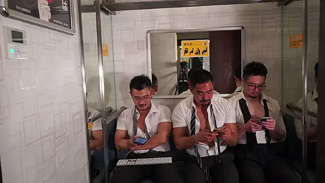 Snapshot of NARIO_18KIN chatting on 12-20-25, 02:09 NARIO 18KIN online show from 12-20-25, 02:09