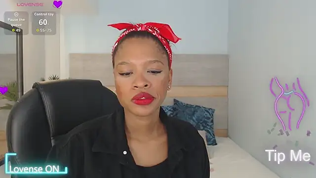 Snapshot of brendathompson_ chatting on 10-02-25, 01:31 brendathompson online show from 10-02-25, 01:31