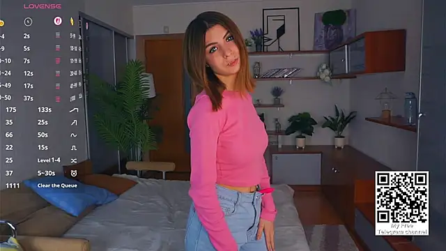 ErlinaBuoy online show from 11-24-25, 06:35