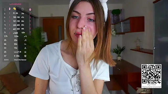 ErlinaBuoy online show from 11-20-25, 07:20