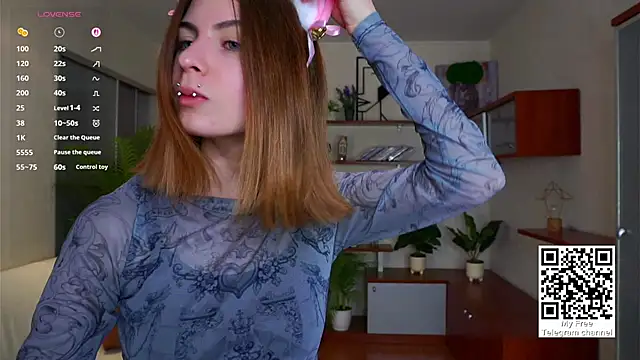 ErlinaBuoy online show from 11-14-25, 06:06