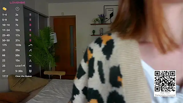 ErlinaBuoy online show from 11-19-25, 05:29