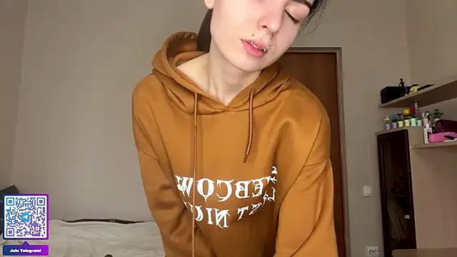 ErlinaBuoy online show from 03-22-26, 05:21