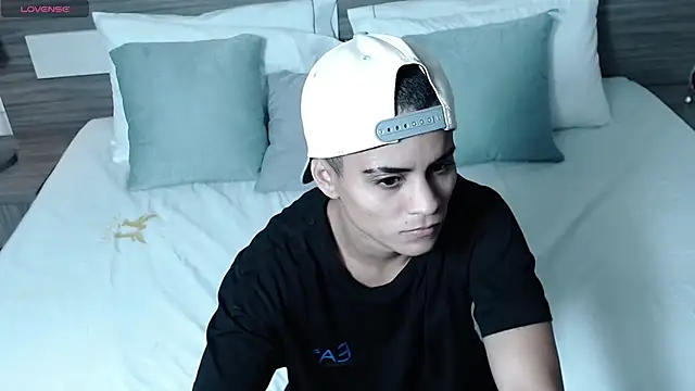 Liiamthompson online show from 04-03-26, 10:00