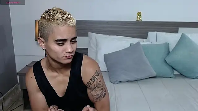 Snapshot of Liiamthompson chatting on 02-20-26, 07:05 Liiamthompson online show from 02-20-26, 07:05