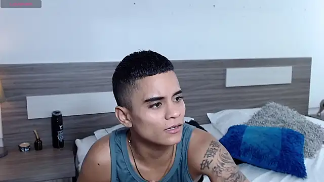 Liiamthompson online show from 12-04-25, 09:30