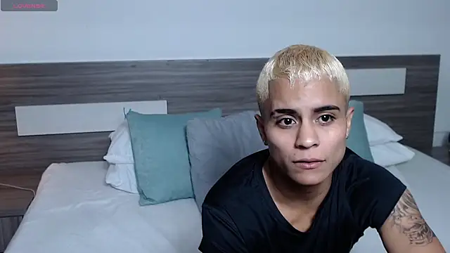 Snapshot of Liiamthompson chatting on 02-24-26, 07:04 Liiamthompson online show from 02-24-26, 07:04