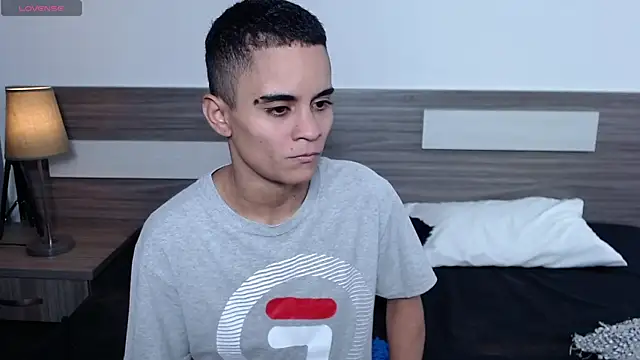 Liiamthompson online show from 11-05-25, 11:24