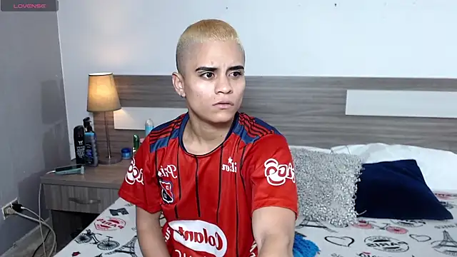 Liiamthompson online show from 01-14-26, 09:13