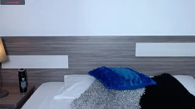 Liiamthompson online show from 11-10-25, 11:04