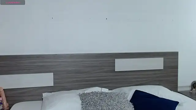 Liiamthompson online show from 01-11-26, 11:06