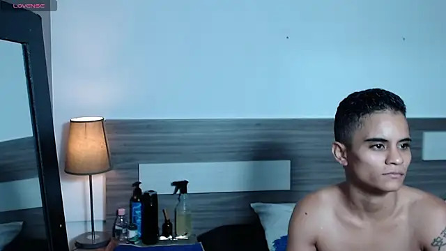 Liiamthompson online show from 12-05-25, 09:41